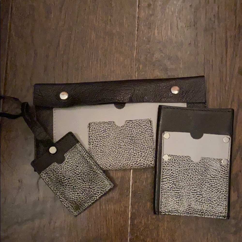 Daniella Lehavi travel leather set